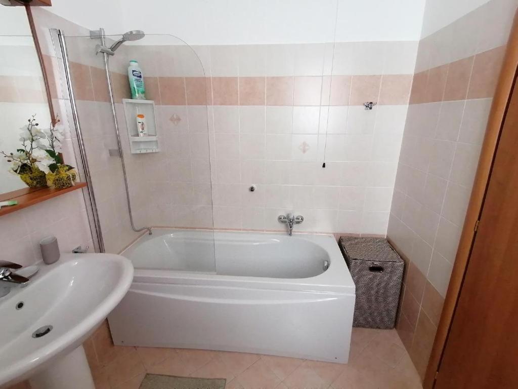 La Casa Di Sara In Valsassina Apartment Introbio Ngoại thất bức ảnh